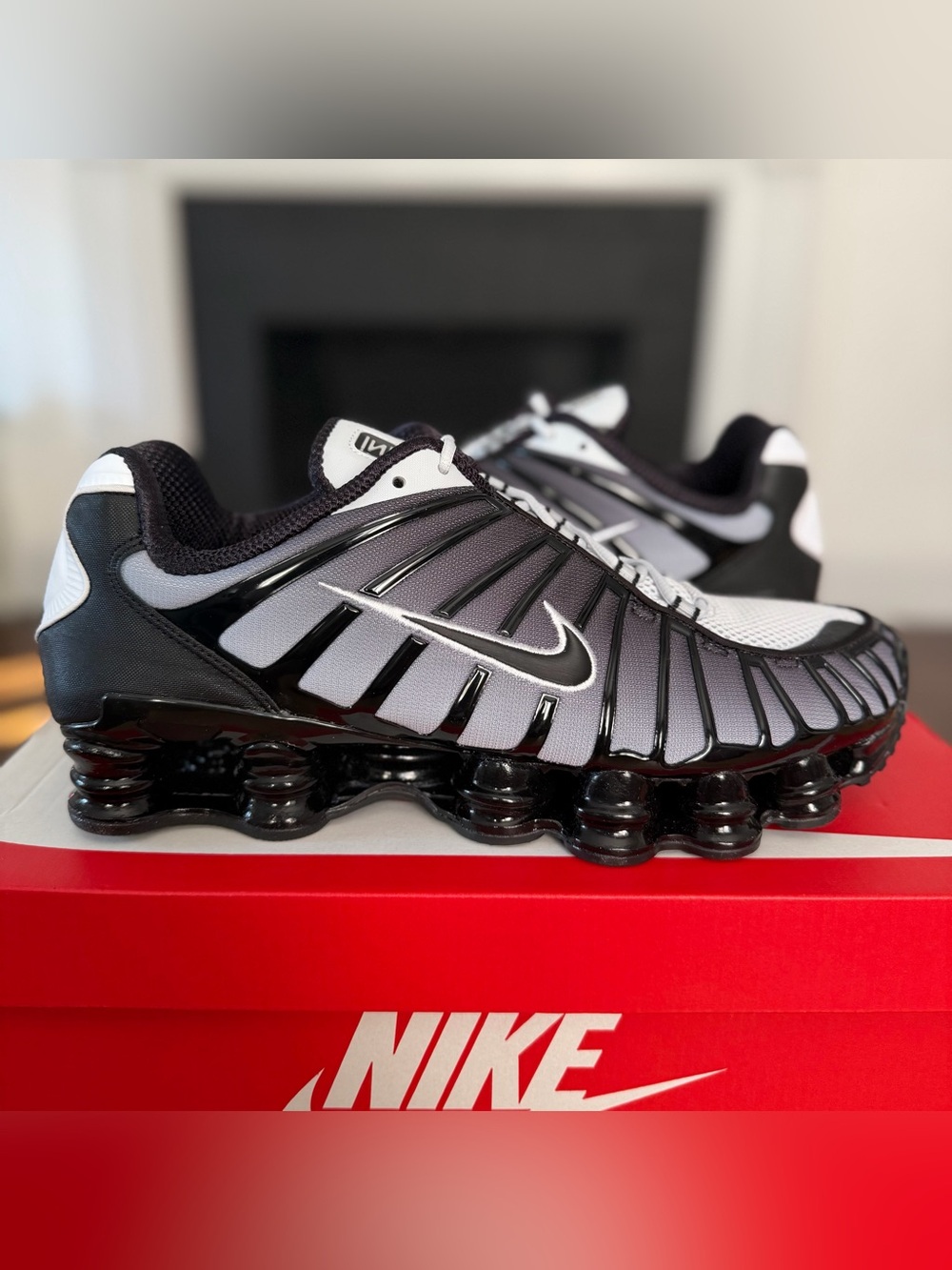Nike Shox TL - Black/Pure Platinum- Mens Size 12.5 - (AV3595-017)